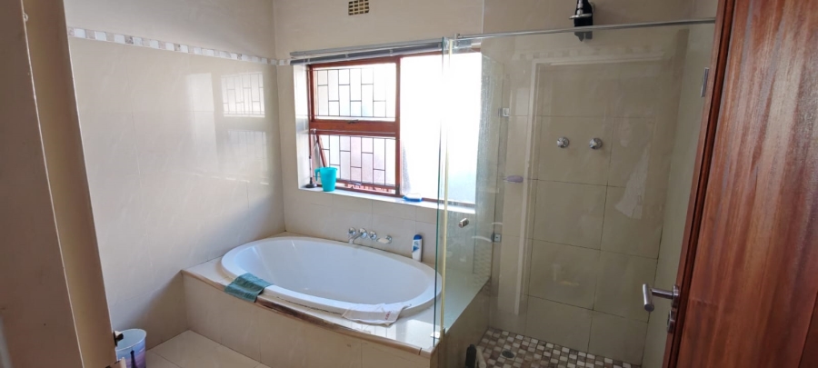 3 Bedroom Property for Sale in Penhill Western Cape